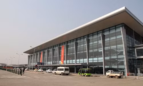 Trong khi Vietjet Air chỉ đề nghị nhượng quyền khai thác thì ngay sau đó, Vietnam Airlines lại gây bất ngờ với việc đề nghị “mua đứt” nhà ga này. Vậy nhà ga T1 có gì độc khiến cả hai hãng bay đều muốn sở hữu như vậy?