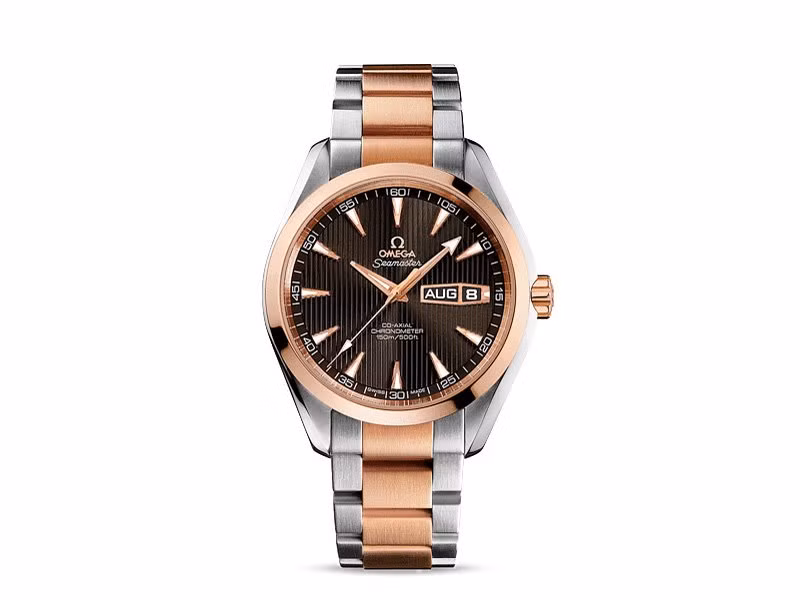Omega Seamaster Aqua Terra - Giá 9.732 USD: Chiếc Aqua Terra được đánh giá cao nhờ sự chính xác tới từng tích tắc và bề ngoài mạnh mẽ và sang trọng.
