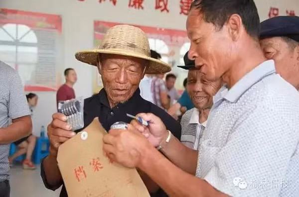 Dai gia gay soc xay 222 biet thu tang dan ngheo-Hinh-4