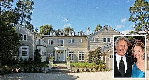 Ngoài ra, tài sản của Harrison Ford còn bao gồm căn biệt thự rộng rãi ở Los Angeles với trị giá 12,6 triệu USD. Hình ảnh căn biệt thự của ông và vợ ba Calista Flockhart đang sinh sống.