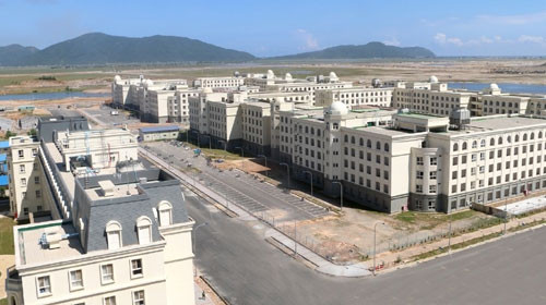 Sau khi hoàn thành, Formosa Hà Tĩnh dự kiến là một trong những khu liên hợp gang thép lớn nhất Đông Nam Á. Ảnh: Công trình ký túc xá nhân viên có thể bố trí cho 7.500 người ở và nhà ăn phục vụ mỗi bữa 5.000 người, đã hoàn thành, đưa vào sử dụng.