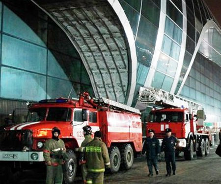 Gần đây nhất là vụ đánh bom tự sát kinh hoàng vào ngày 24/1/2011 khiến 35 người chết, hơn 100 người bị thương. Đây có thể xem là vụ khủng bố đẫm máu nhất tại sân bay.