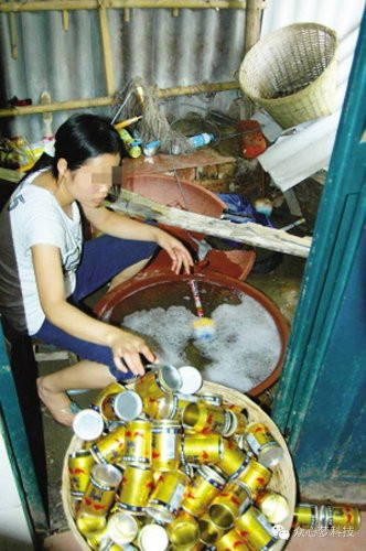 Những lon nước bò húc bị làm giả cũng ngay tại cơ sở này.