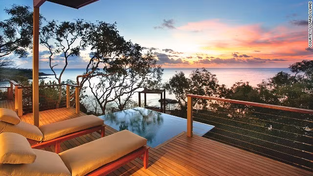 Sau The Reverie Saigon, trong danh sách còn có khách sạn Lizard Island (Australia). Khách sạn này cung cấp những dãy phòng đặc biệt với tầm nhìn tuyệt đẹp nhìn ra đại dương xanh mát, kèm theo những dịch vụ đẳng cấp.