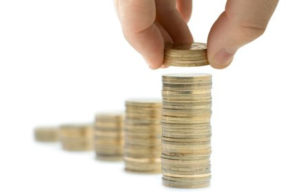 9. Tập trung vào nguồn thu nhập thụ động: Thu nhập thụ động là khoản thu nhập có được nhờ các chương trình, các khoản đầu tư mà không cần có mặt của bạn tại đó, dù đi chơi, đi nghỉ hay ốm đau bệnh tật, tiền luôn tự tạo thu nhập cho bạn.