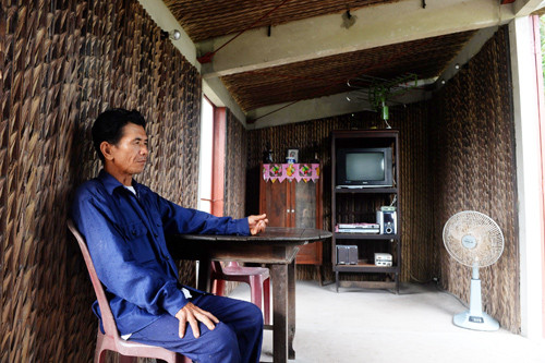 Võ Trọng Nghĩa cho biết, chi phí của ngôi nhà này khoảng 80 triệu đồng (chưa tới 4.000 USD). Vỏ ngoài của S-House 2 lợp bằng lá dừa (4 năm thay thế một lần). Tuy nhiên, anh không muốn mọi người nghĩ đây là một ngôi nhà “rẻ tiền” mà là công trình nhà ở gần gũi thiên nhiên, phòng tránh thiên tai, giúp người khó khăn có cuộc sống tốt đẹp hơn.