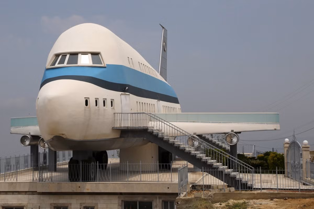 Ngôi nhà tại Miziara, miền Bắc của Lebanon, mang hình dạng của chiếc máy bay Airbus A380.