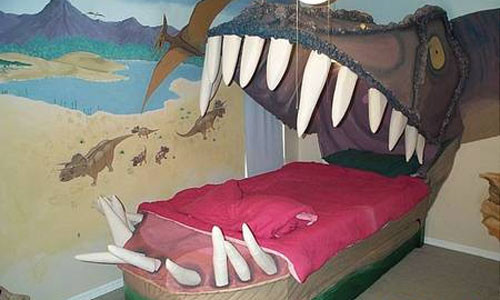 Chiếc giường miệng khủng long đáng sợ dành cho những ai ưa phiêu lưu.