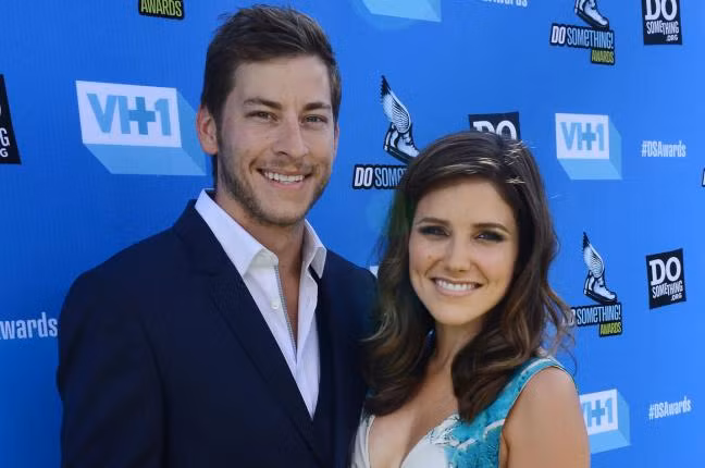 Fredinburg còn được giới truyền thông nhắc tới nhiều khi hẹn hò với nữ diễn viên Hollywood Sophia Bush năm 2013. Thế nhưng, họ đã chia tay vào tháng 8/2014.