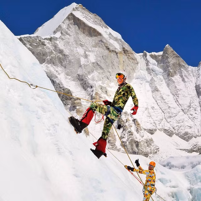 Fredinburg làm việc tại Google từ năm 2007, hiện là giám đốc sản xuất và người đứng đầu của bộ phận thông tin bí mật tại Google X. Google X là một công ty tối mật với những ý tưởng thí nghiệm nổi tiếng nhất cho việc mang đến thế giới chiếc xe tự lái của Google. Bức ảnh cuối cùng của Fredinburg trước khi tử nạn ở Nepal.