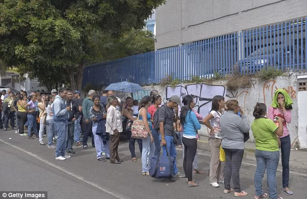 Nghề lạ xuất hiện ở Venezuela thời khủng hoảng giá dầu Nghe la xuat hien o Venezuela thoi khung hoang gia dau