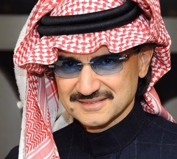 Ông là người nắm cổ phần kiểm soát trong tập đoàn Kingdom Holding Company của Ả Rập Saudi, sở hữu hàng loạt dự án bất động sản lớn ở nước này. Bên cạnh đó, ông cũng nắm giữ cổ phần trong nhiều công ty truyền thông Ả Rập, cũng như các khoản đầu tư vào các công ty đại chúng và tư nhân trên toàn cầu như Citigroup, Twitter…