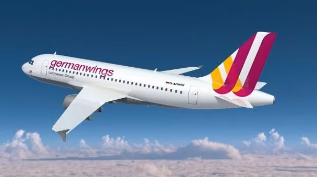 Máy bay Airbus A320 là chiếc máy bay rất phổ biến và nằm trong phi đội máy bay của nhiều hãng hàng không trên thế giới, trong đó có hãng hàng không giá rẻ Đức Germanwings. Trong ảnh là chiếc Airbus A320 nằm trong phi đội máy bay của hãng Germanwings.