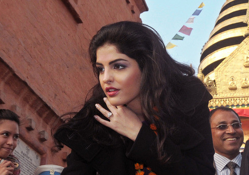 Người phụ nữ này hoạt động vô cùng năng nổ trong các lĩnh vực từ thiện và đặc biệt là bảo vệ quyền lợi phụ nữ.