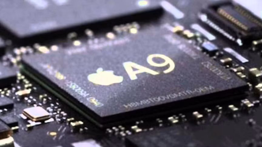  Bộ vi xử lý: Nhiều người cho rằng phiên bản iPhone mới sẽ được trang bị bộ vi xử lý A9 mới nhất được sản xuất bởi Samsung. Ngoài ra, thiết bị này còn trang bị RAM LPDDR4 có dung lượng 2GB.