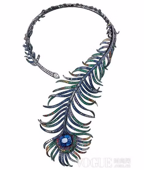 Hãng Boucheron ra mắt chiếc vòng cổ hình lông chim độc đáo.