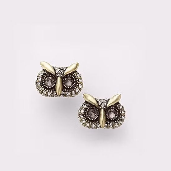 Khuyên tai Fossil hình cú mèo dễ thương.