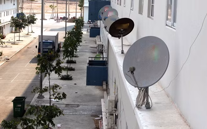 Các căn hộ tại khu nhà ở này cũng đều được lắp đặt hệ thống truyền hình cáp, Internet.