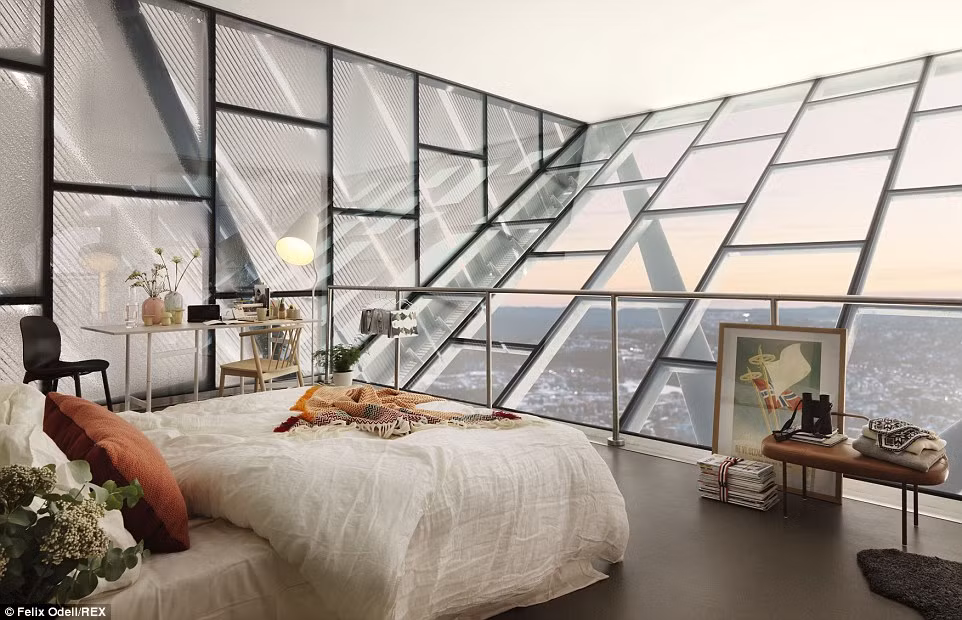 Thưởng thức các cảnh đẹp của khu núi trượt tuyết từ độ cao 64 m so với mặt đất là điều vô cùng hấp dẫn.