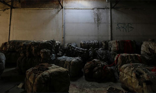 Còn đây là khung cảnh tiêu điều trong nhà máy bật bông.