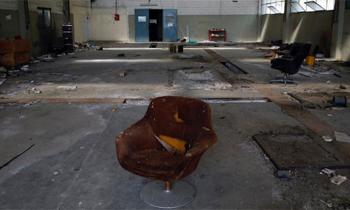 Nhà máy thực phẩm này cũng đóng cửa năm 2009 và giờ trông giống một bãi rác.