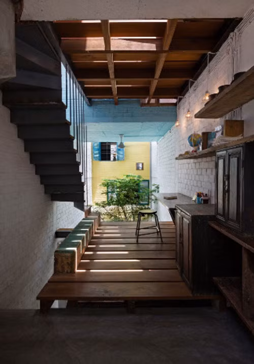 Không gian ngôi nhà mang tính hoài cổ.