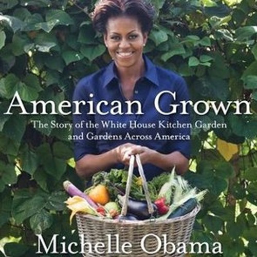 Năm 2012, bà Michelle Obama cũng xuất bản cuốn sách có tựa đề: “American Grown: The Story of the White House Kitchen Garden and Gardens Across America” (Tạm dịch: “Trồng tại Mỹ: Câu chuyện về vườn rau Nhà Trắng và các khu vườn trên khắp nước Mỹ”) về công việc làm vườn của mình.