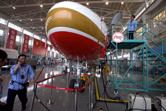 Các nhà sản xuất Trung Quốc đang nhắm mục tiêu năm 2017 sẽ là năm dấu mốc với C919 và các chuyến hàng giao C919 đầu tiên cũng được dự kiến vào năm đó.