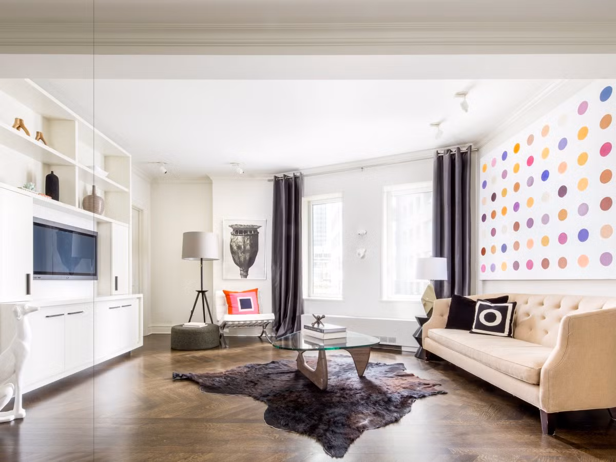 Căn penthouse này, nằm trên tầng 24 của tòa tháp 32 tầng, có một thang máy riêng để đi lại.