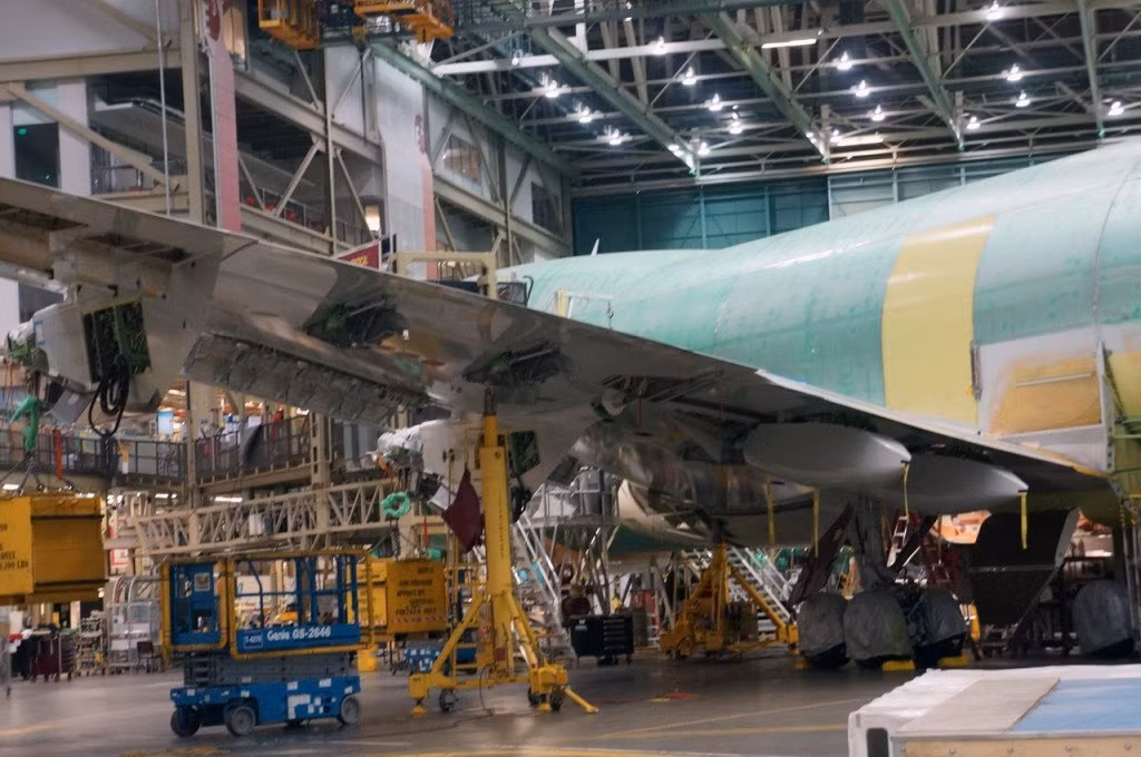 Nhà máy Everett của Boeing chính là nơi sản xuất những chiếc 747 huyền thoại. Đây là nhà xưởng có không gian lớn nhất thế giới.