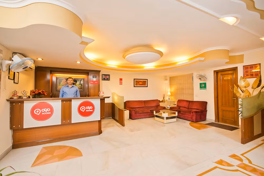 Oyo Rooms ra đời vào tháng 6/2013 với số vốn chỉ 900 USD/tháng, ban đầu chỉ hợp tác với một khách sạn duy nhất ở Gurgaon gần New Delhi.