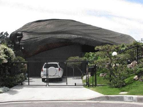 Mái nhà mang tên Rocky tại San Clemente Piers (Mỹ) này khiến chúng ta liên tưởng tới một ngọn núi hơn là một chiếc mái nhà thực thụ.