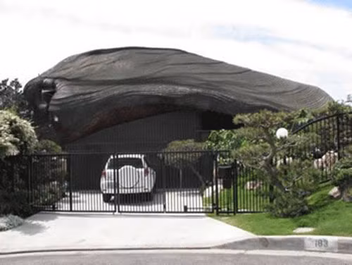 Mái nhà mang tên Rocky tại San Clemente Piers (Mỹ) này khiến chúng ta liên tưởng tới một ngọn núi hơn là một chiếc mái nhà thực thụ.