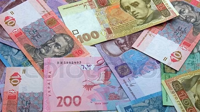 46 ngan hang Ukraine dong loat tuyen bo pha san