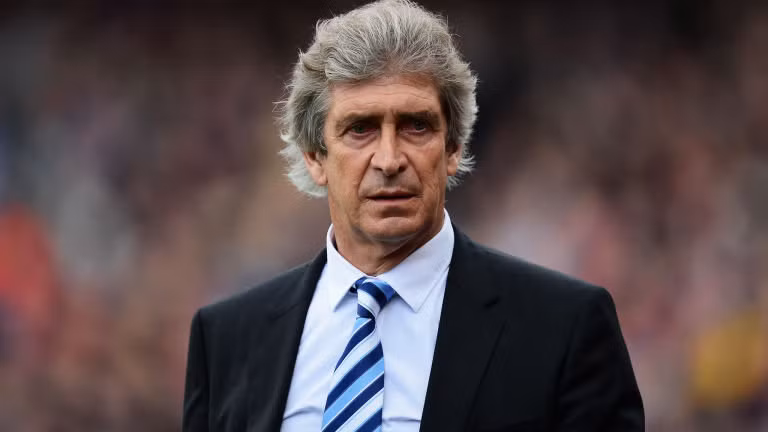 Sau khi tham quan một loạt khách sạn 5 sao ở Hà Nội, hai đại diện Man City đã tỉ mỉ ghi chép chi tiết từng nơi, chụp hình... để báo cáo cấp trên. Theo họ, quyết định cuối cùng trong việc họn khách sạn làm nơi đóng quân cho Man City ở Việt Nam sẽ do HLV trưởng của CLB Manuel Pellegrini quyết định trước khi gửi cho Liên đoàn bóng đá Việt Nam (VFF) để đặt phòng.