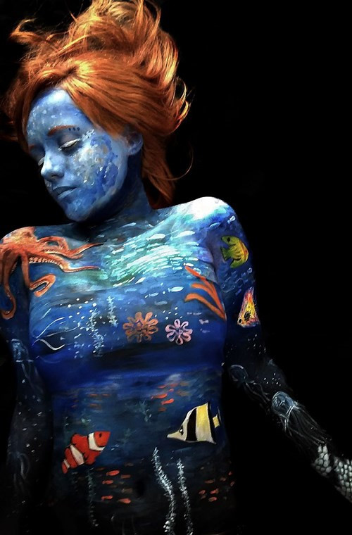 Những bức tranh nghệ thuật trên cơ thể cô vẽ có hàng triệu lượt xem trên các trang mạng xã hội.