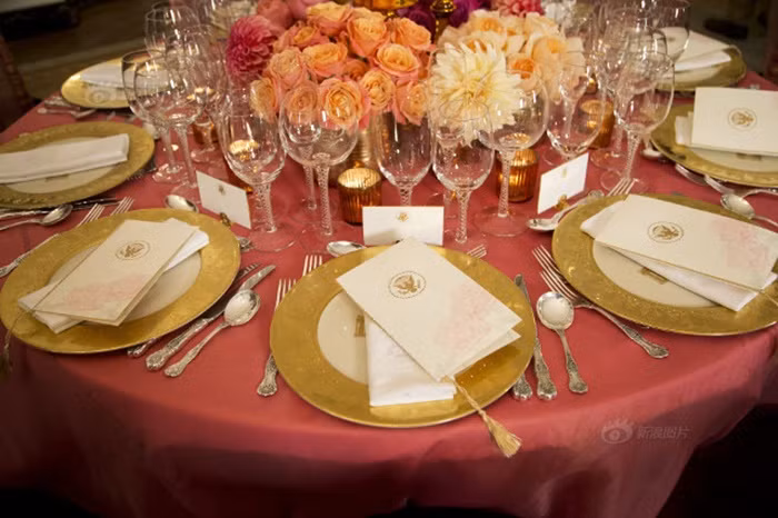 Các dụng cụ được trang trí tỉ mỉ.