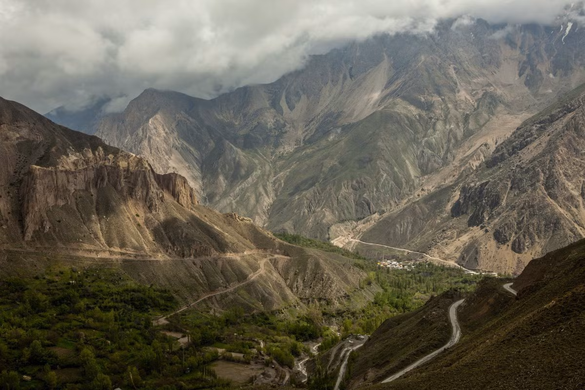 Top 10 quốc gia có chi phí du lịch giá rẻ nhất thế giới năm nay được đánh giá dựa trên tiêu chí giá cả vé máy bay, khách sạn, ăn uống, mua sắm... Năm nay, Iran là quốc gia có chi phí du lịch rẻ nhất thế giới. Giá vé máy bay tới Iran rẻ thứ 3 trên thế giới và giá hàng hóa cũng rẻ thứ 8 trên toàn cầu.