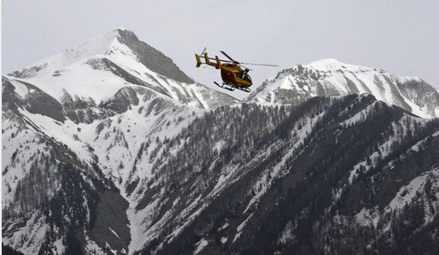 Tuy khó khăn nhưng công tác cứu hộ vẫn nhanh chóng được tiến hành.