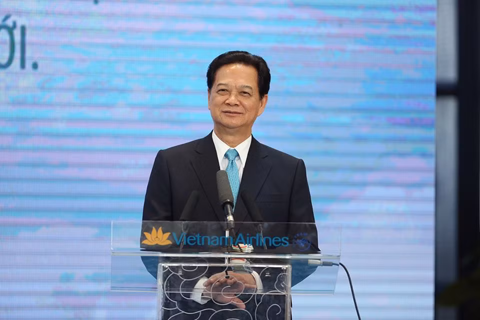 Đến tham dự lễ tiếp nhận tàu bay mới có Thủ tướng Nguyễn Tấn Dũng và khoảng 200 khách mời là đại diện các Bộ, Ban ngành, Đại sứ của một số quốc gia ở Châu Âu cùng các cơ quan thông tấn báo chí lớn trong nước và quốc tế.