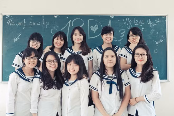 Nữ sinh lớp 12 xinh xắn trong ngày chia tay cuối cấp.