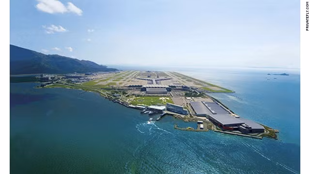 10. Sân bay quốc tế Hong Kong: Khi hạ cánh xuống sân bay quốc tế Hong Kong, bạn cảm thấy như mình sắp đỗ xuống mặt nước chứ không phải một đường băng và quang cảnh nơi đây sẽ hiện ra vô cùng ngoạn mục.