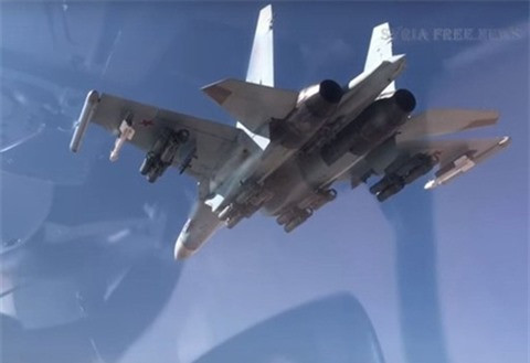 Theo một số báo cáo, Quân đội Nga gần đây còn bắt đầu gây nhiễu liên lạc với các vệ tinh, do đó máy bay Mỹ có thể dễ dàng bị lạc vào không phận Syria do mất phương hướng.