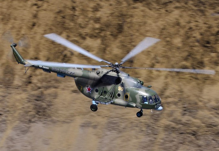 Máy bay trang bị kiểu cánh quạt 5 lá với cánh quạt đuôi 3 lá. Tầm bay của trực thăng Mi-8/17 là 450km, trần bay 4,5km.