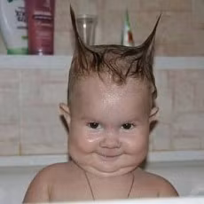 Vừa tắm xong cũng phải làm đẹp chứ nhỉ.