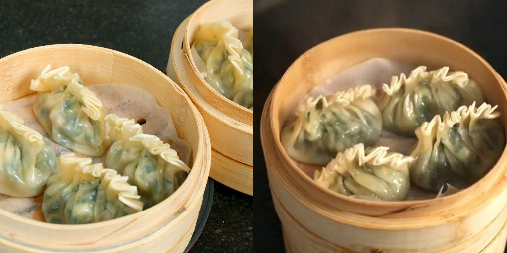 Đặt 1 nồi hấp đun sôi nước cho bánh đã nặn vào và hấp chừng 5p mở ra cho róc nước trên nắp vung rồi đậy lại, 5p sau mở tiếp xem nếu thấy bánh trong là chín nếu trắng đục thì hấp thêm 5 phút nữa. Ảnh: BlogAnChoi.com.