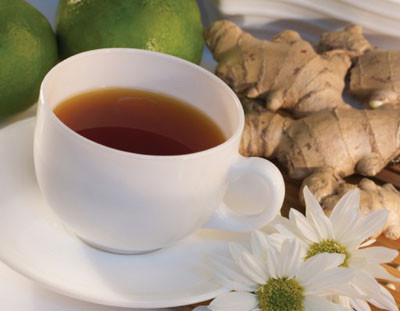 Nếu thích uống ngọt có thể cho mía lau, rễ tranh là tốt nhất, hoặc vài khúc mía cây vào khi nước sôi. Cho đường sẽ phản tác dụng của quế. Ảnh: soha.vn.