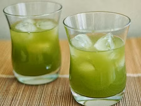 Thanh nhiệt và giải độc cơ thể: Carotenoid là nhóm chất có tác dụng chống lại các tác nhân oxy hóa từ bên ngoài xâm nhập vào cơ thể. Cùng với vitamin C, carotenoid tăng cường khả năng miễn dịch, giúp thanh nhiệt và giải độc cơ thể cực tốt. Ảnh: bvpharma.com.vn.