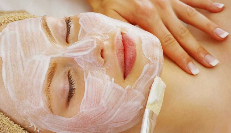 Mặt nạ ngủ này sẽ cung cấp đủ độ ẩm để da căng bóng, mềm mịn tự nhiên, không bị tình trạng bóng dầu cũng không bị gặp phải tình trạng khô da nữa. Ảnh: sanphamthiennhientina.com.