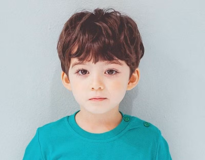 4. Nhật. Nhật là mặt trời, ánh sáng ban ngày, thể hiện những gì rực rỡ, tỏa sáng nhất. Nhật Khánh Minh; Nhật Quốc Thiên; Nhật Đăng Anh; Nhật Bảo Khôi; Nhật Hải Đăng. Ảnh: LiemBarberShop.com.